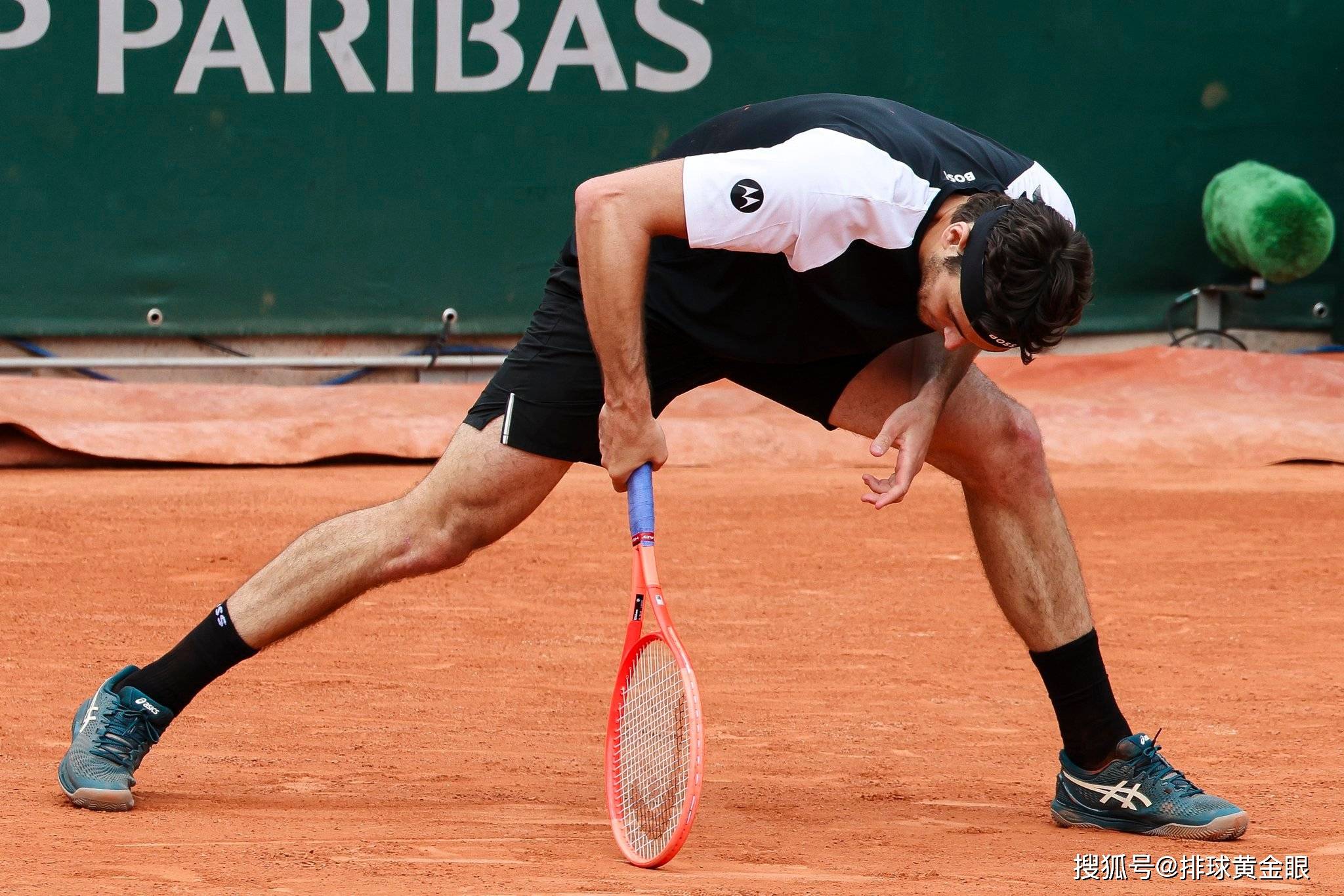 爱游戏-法网轻取蒙特卡洛大师赛，梅德韦杰夫扛起全队