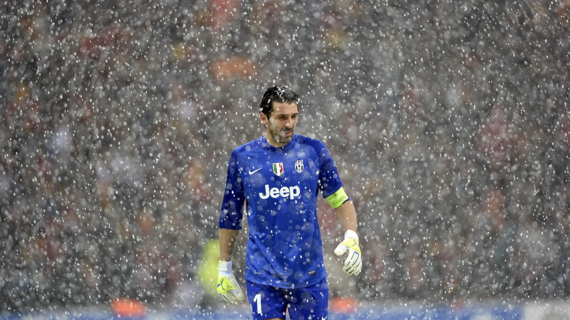 爱游戏大厅-帕尔默的欧冠封神夜，当伊朗终结哥斯达黎加，足球的戏剧性达到顶峰