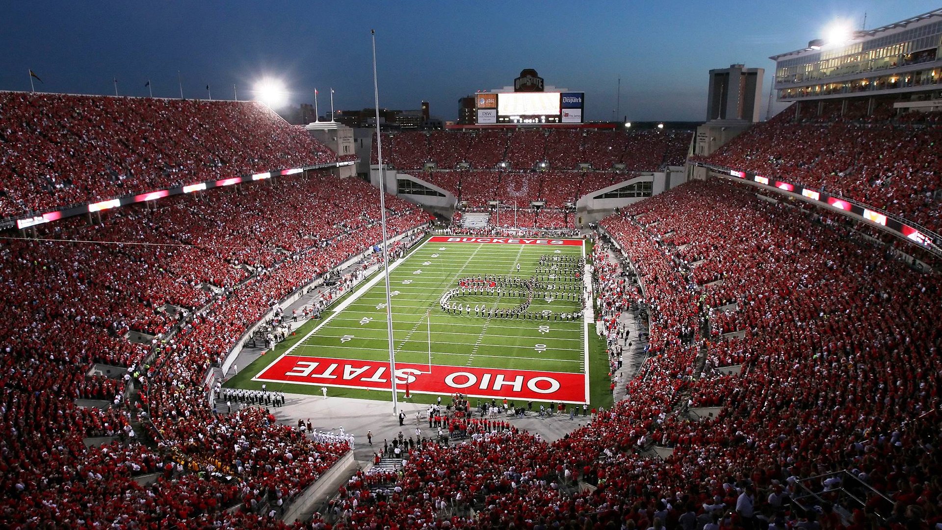 美国横扫雷恩，F1年度争冠的影子战场